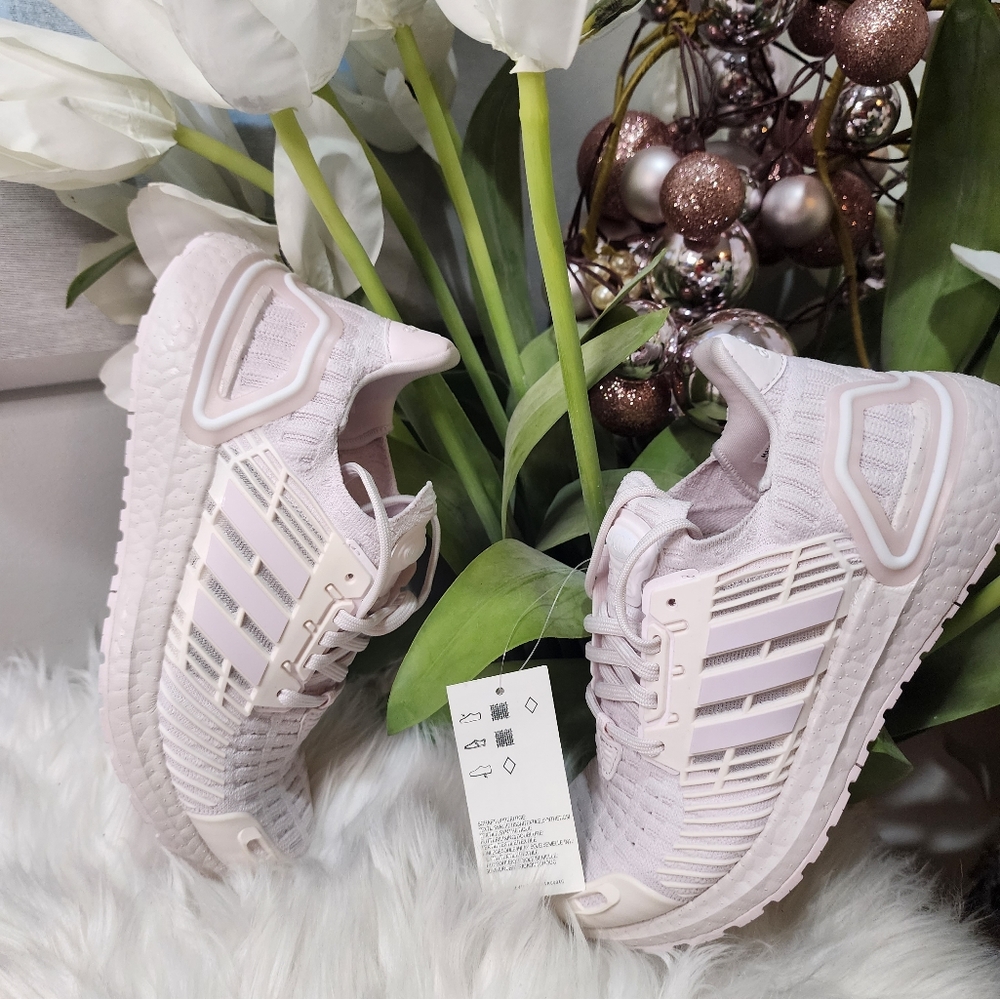 adidas Women  Ultraboost Dna CC_1 These are Youth size4.5/Womens6 new